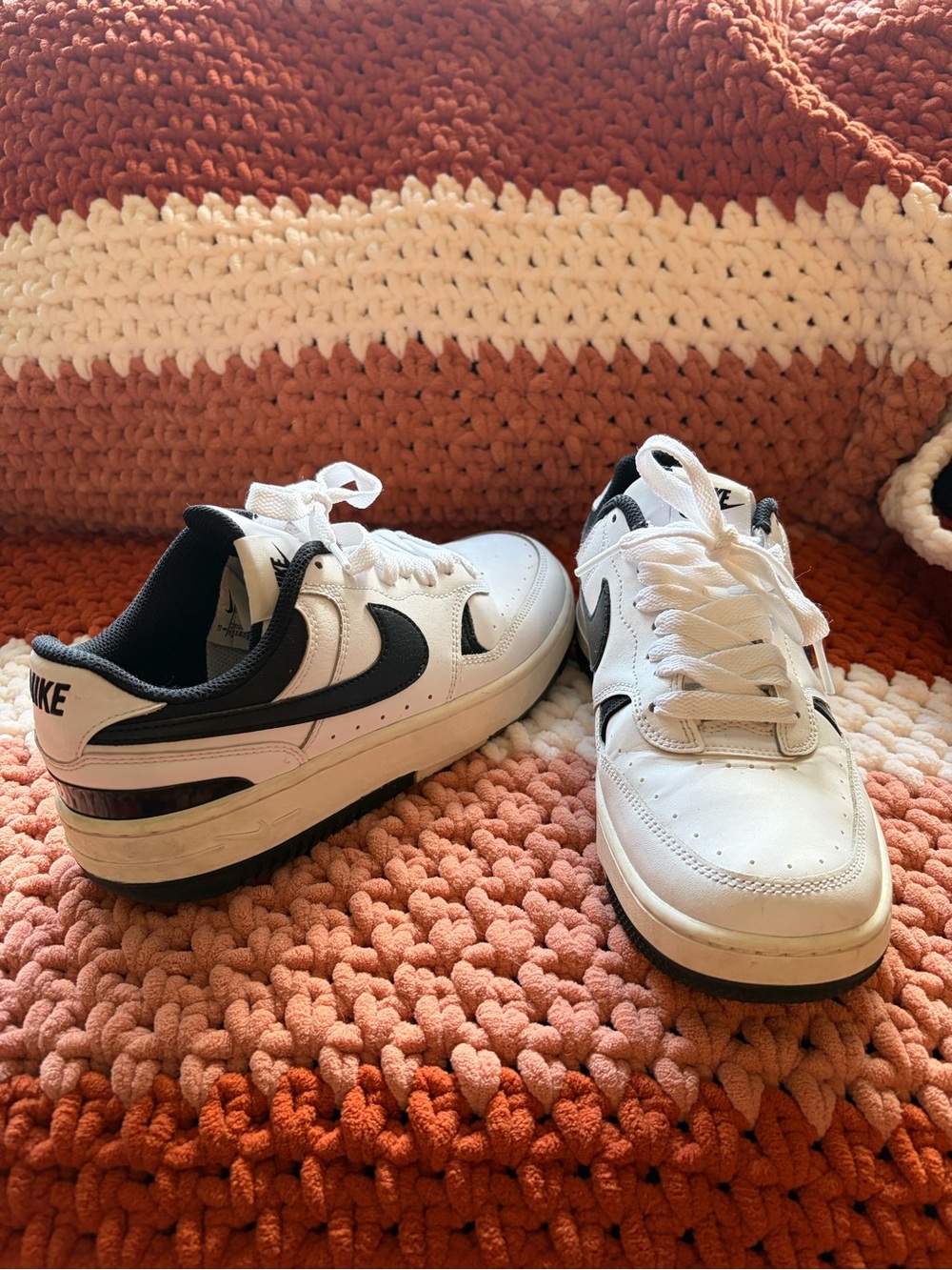 Nike Women’s White and Black Low-Top Sneakers